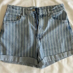 H & M women’s denim high waist shorts Size 8